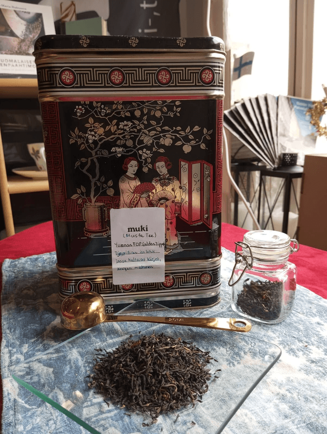 Black tea - China Yunnan FOP Golden Tipped